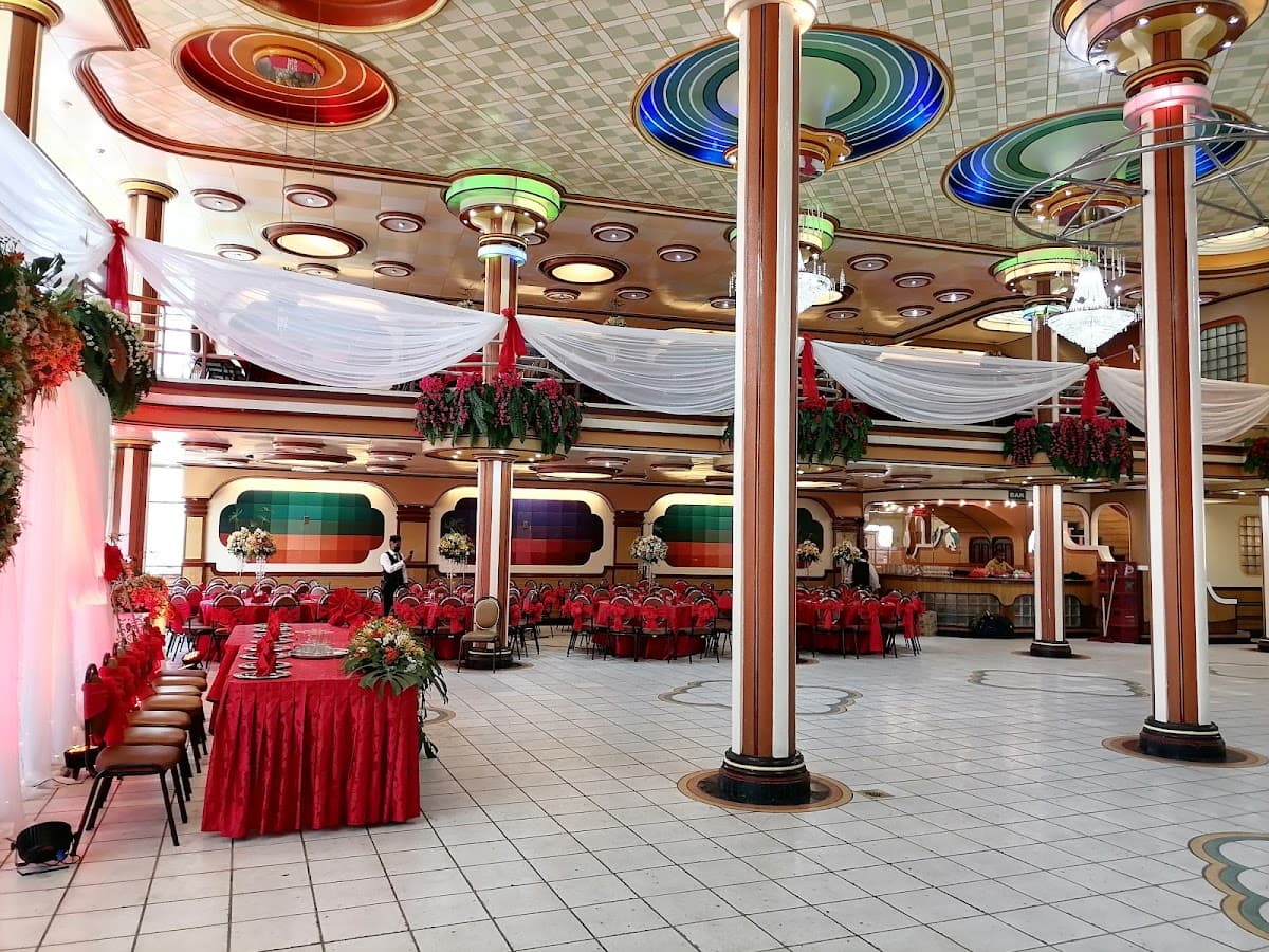 Centro De Eventos Sociales Faraón — foto