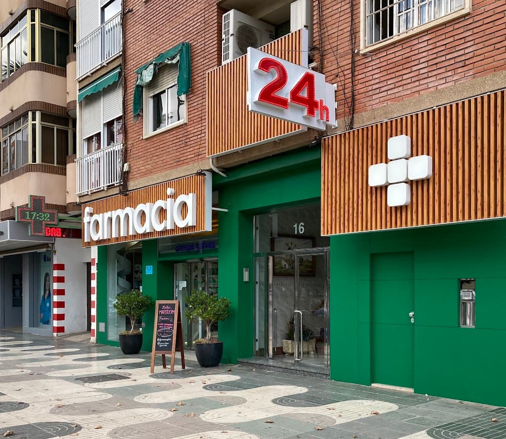 Farmacia 24 Horas Maria Dolores Crespo Galvez — foto