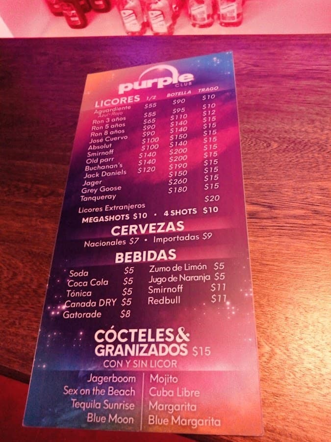 Purple Club Medellin — foto