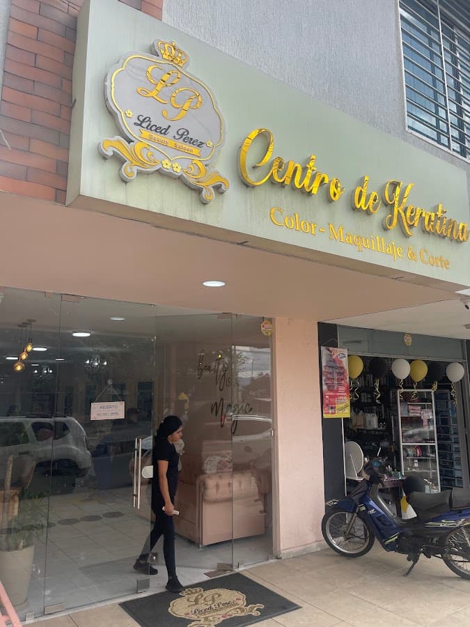 Liced Pérez Beauty saloon — foto
