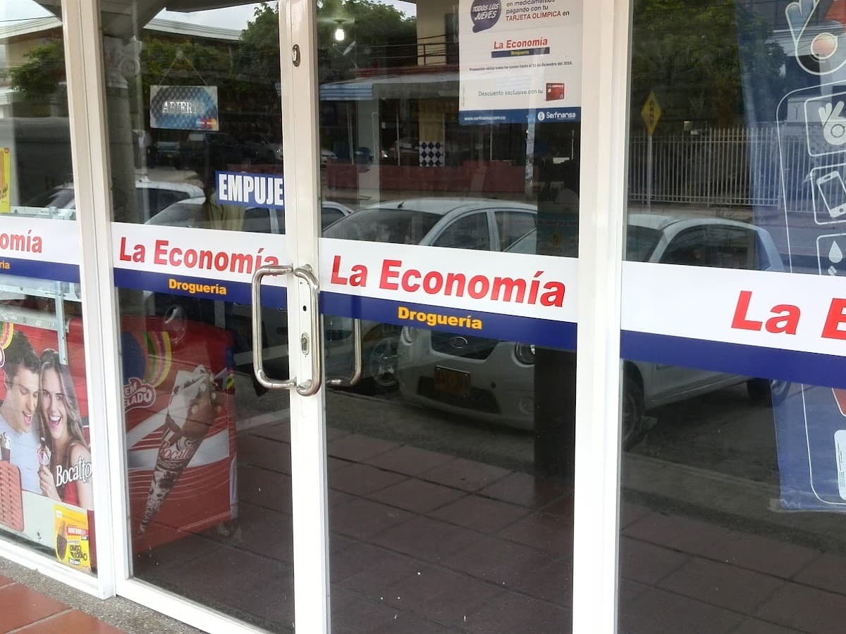 Droguerías Universal — foto
