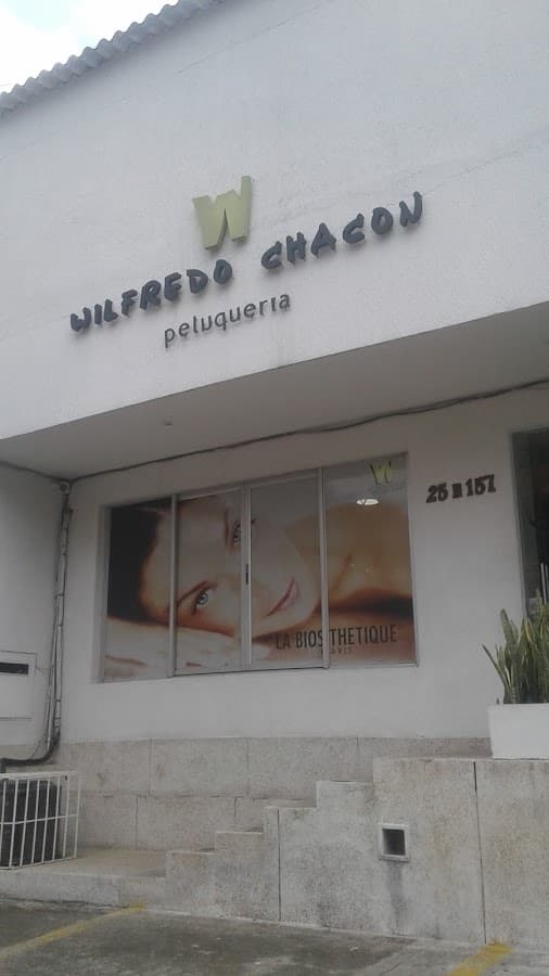 WILFREDO CHACÓN PELUQUERÍA — foto