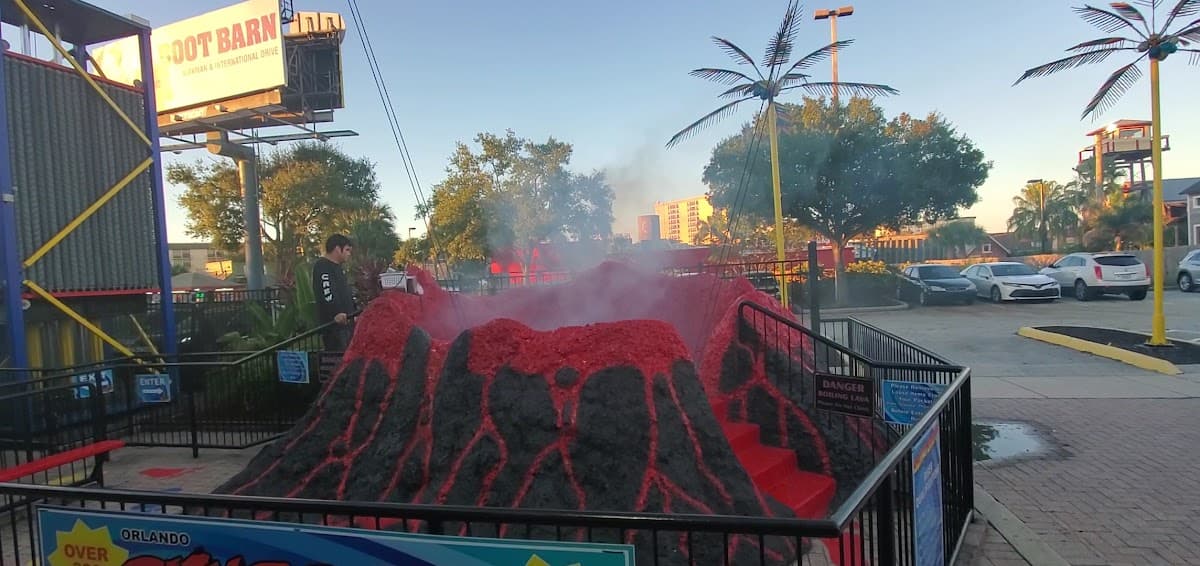 Magical Midway Arcade & SlingShot — foto