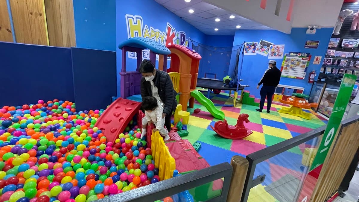 HAPPYLAND C.C. Real Plaza Salaverry — foto
