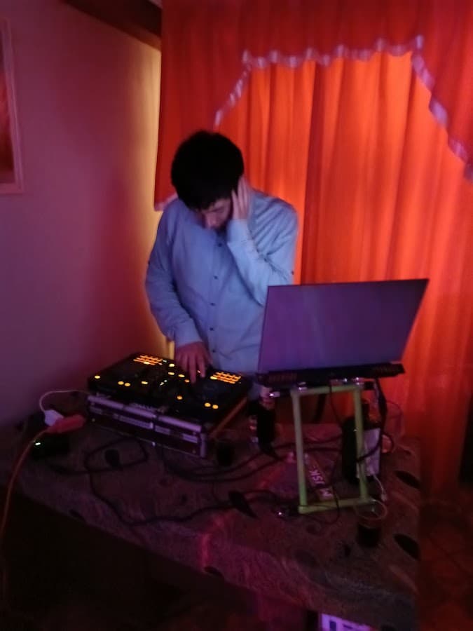 Hachi House