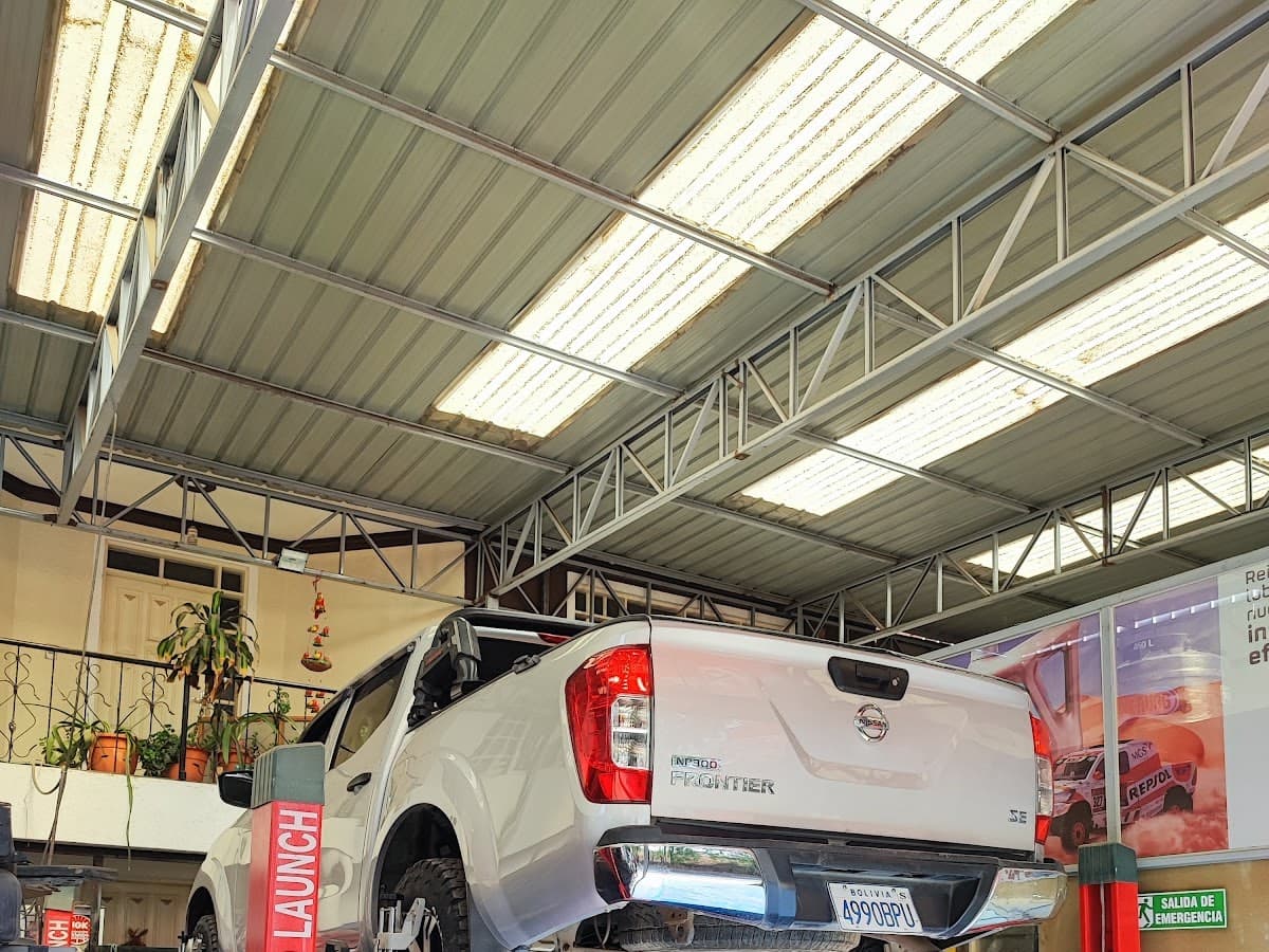 Mecánico Automotriz Jhimi — foto