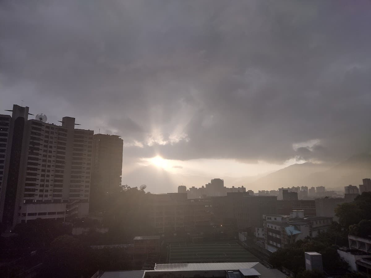 Policlinica Méndez Gimón — foto