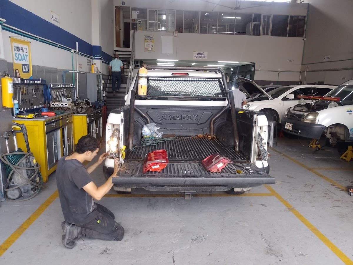 Taller de Mecánica Automotriz — foto
