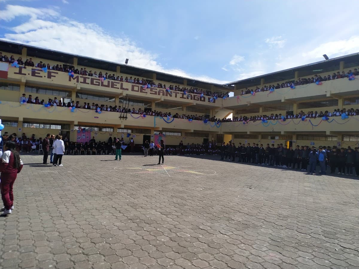 Colegio Miguel De Santiago — foto