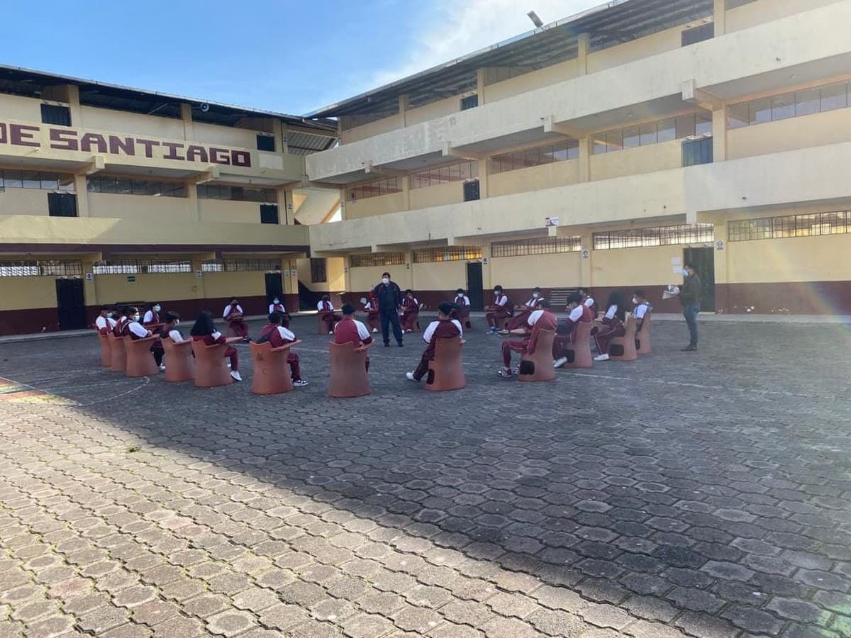 Colegio Miguel De Santiago — foto