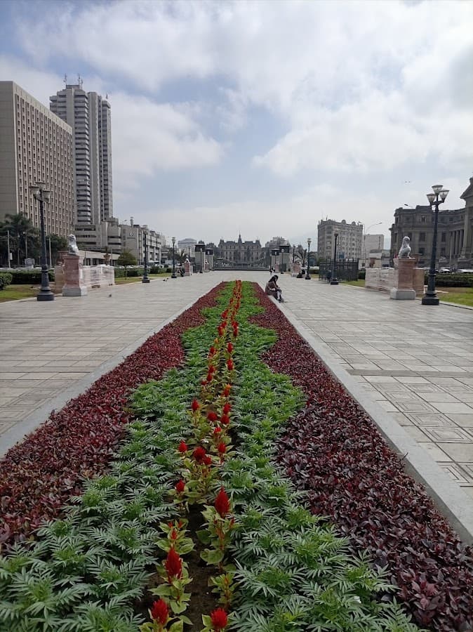 Plaza Miguel Grau — foto