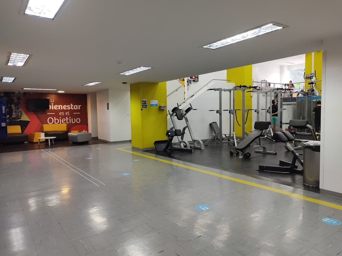 Gimnasio CONFA Sede Versalles — foto