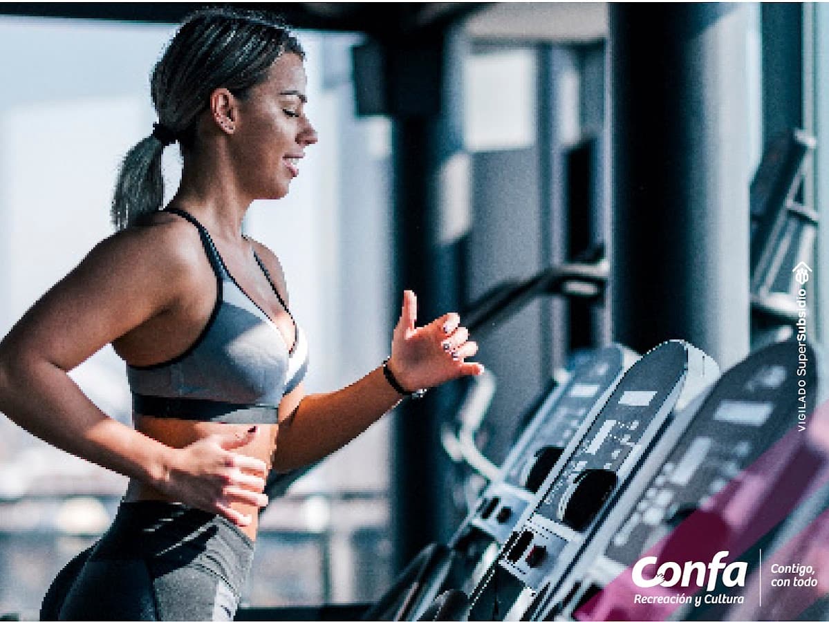 Gimnasio CONFA Sede Versalles — foto