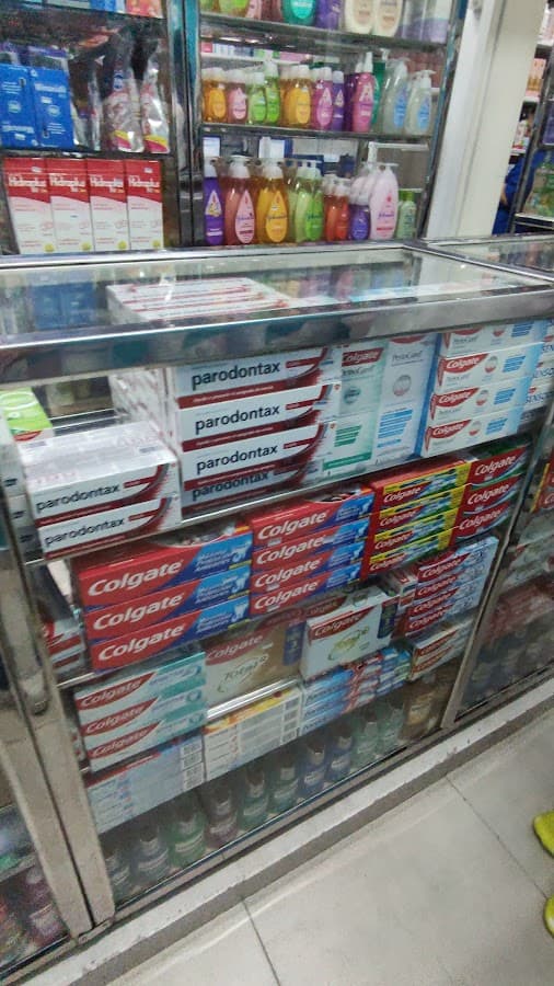 Drogas Pague Menos Sotomayor — foto
