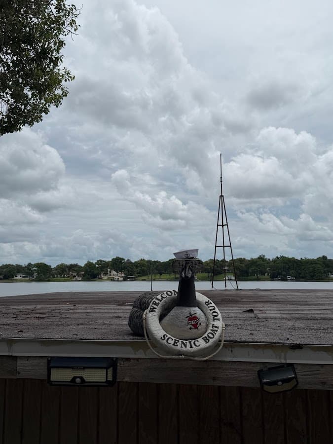 Scenic Boat Tour — foto