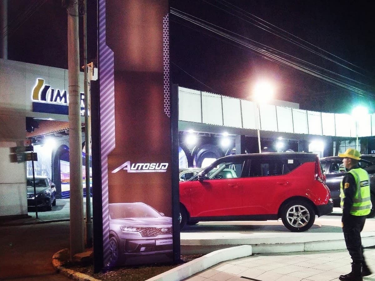KIA, Servicio y Repuestos — foto
