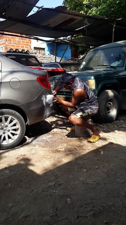 TALLER DE MECANICA AUTOMOTRIZ — foto