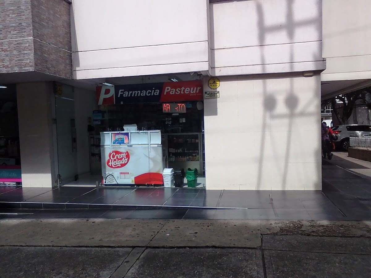Pasteur Farmacia Cabecera - Bucaramanga — foto