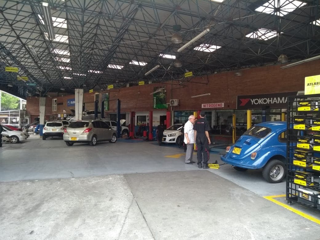 Serviteca Innovación Automotriz — foto