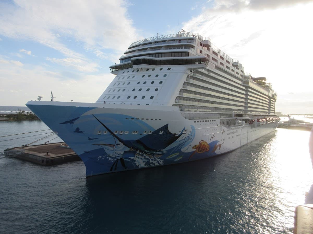 American Cruise and Tour — foto