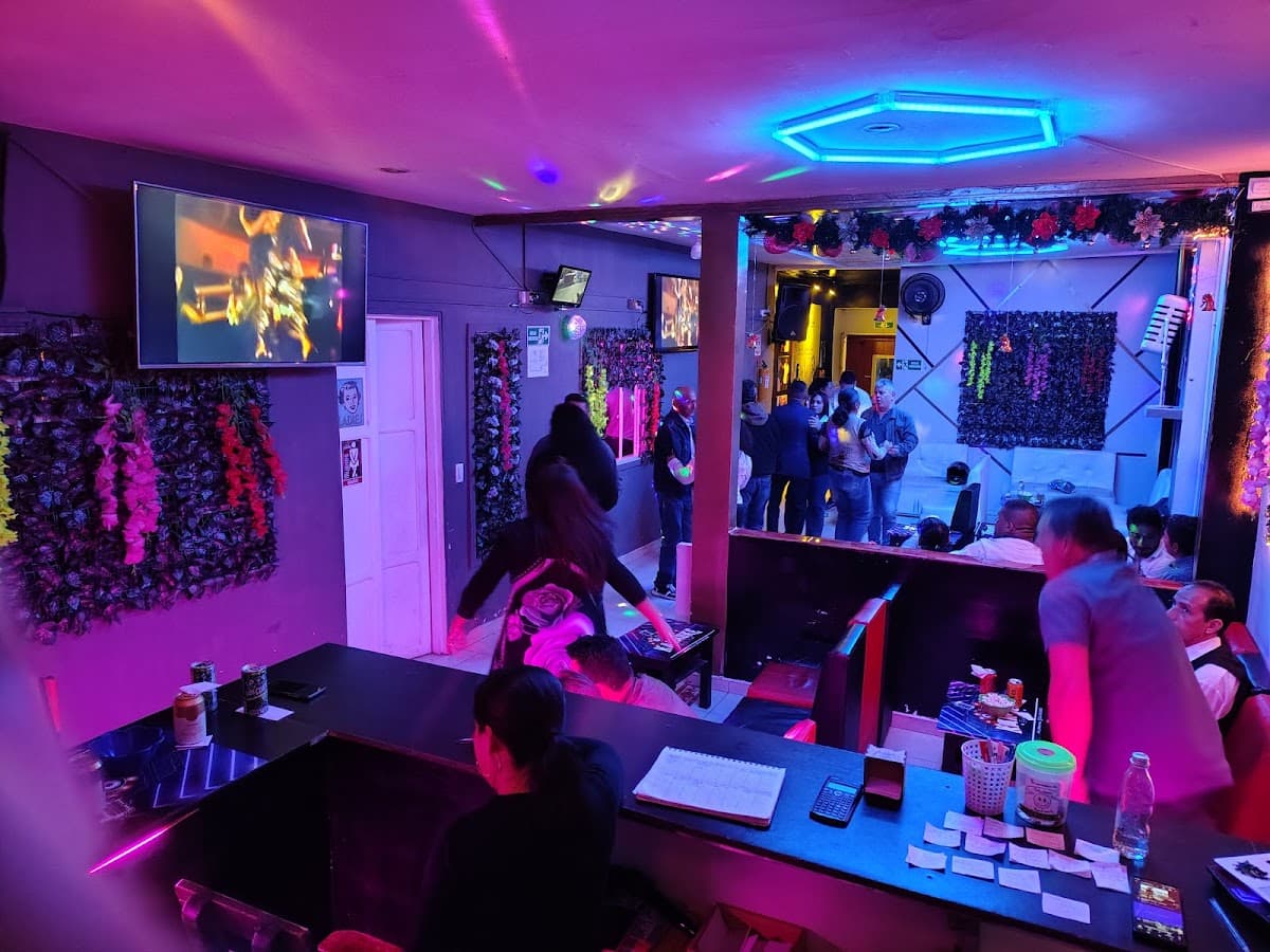 Ópera Karaoke Bar