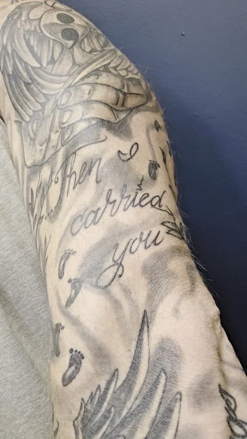 SOLID IMAGE TATTOO & PIERCING — foto