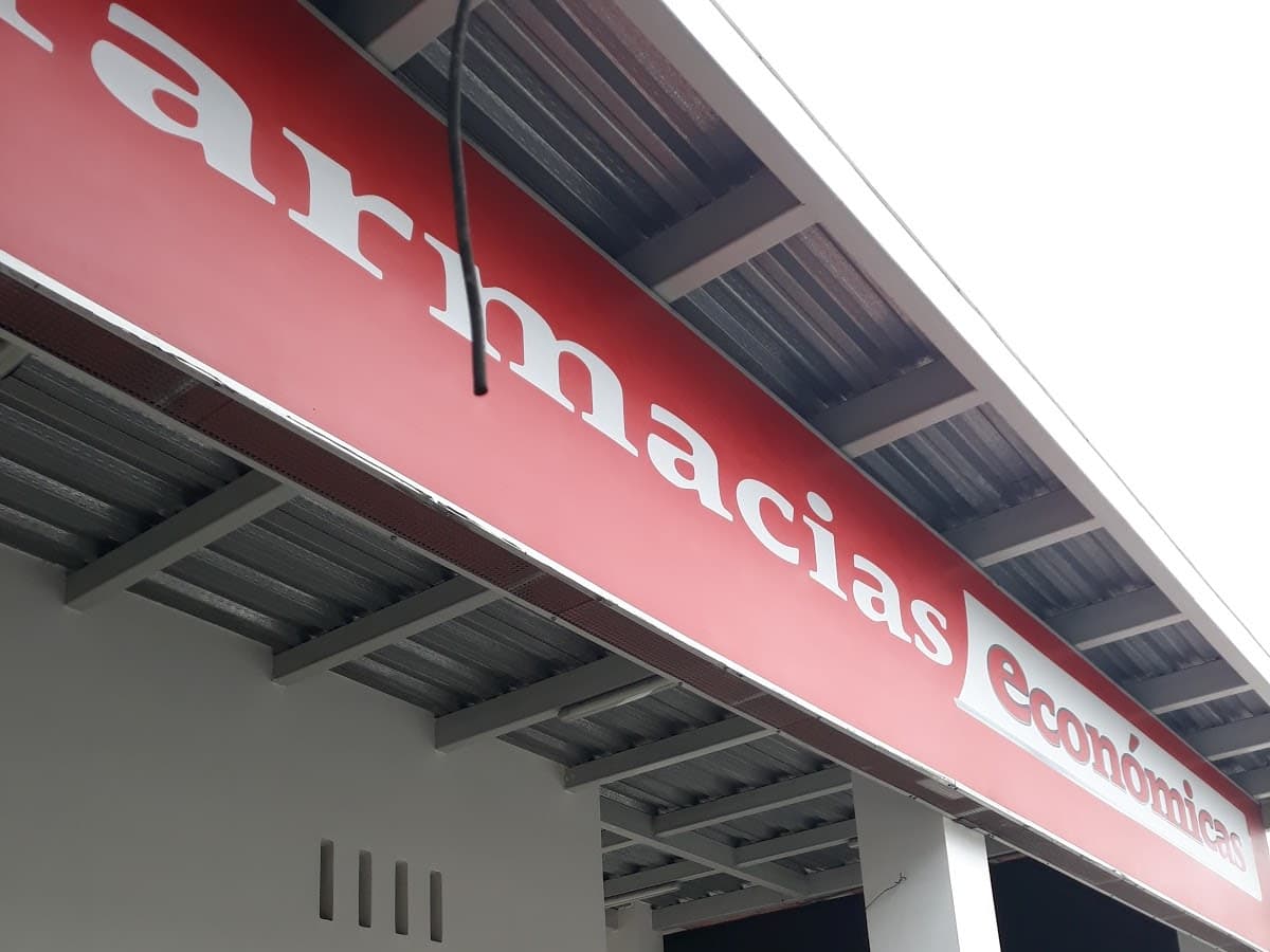 FARMACIAS ECONOMICAS GUAYAQUIL CALLE COLON — foto