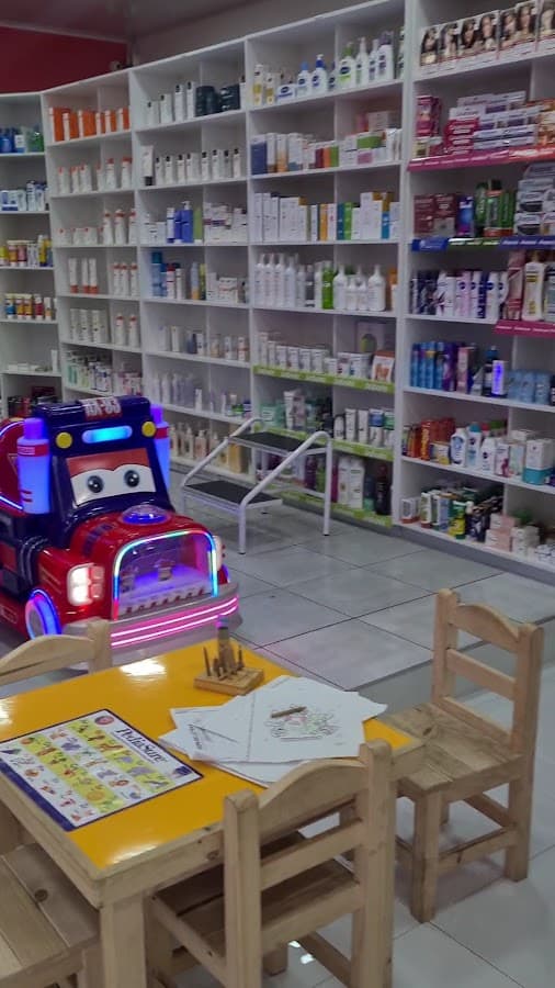 Farmacia Farmalux - Suc. Cala Cala — foto