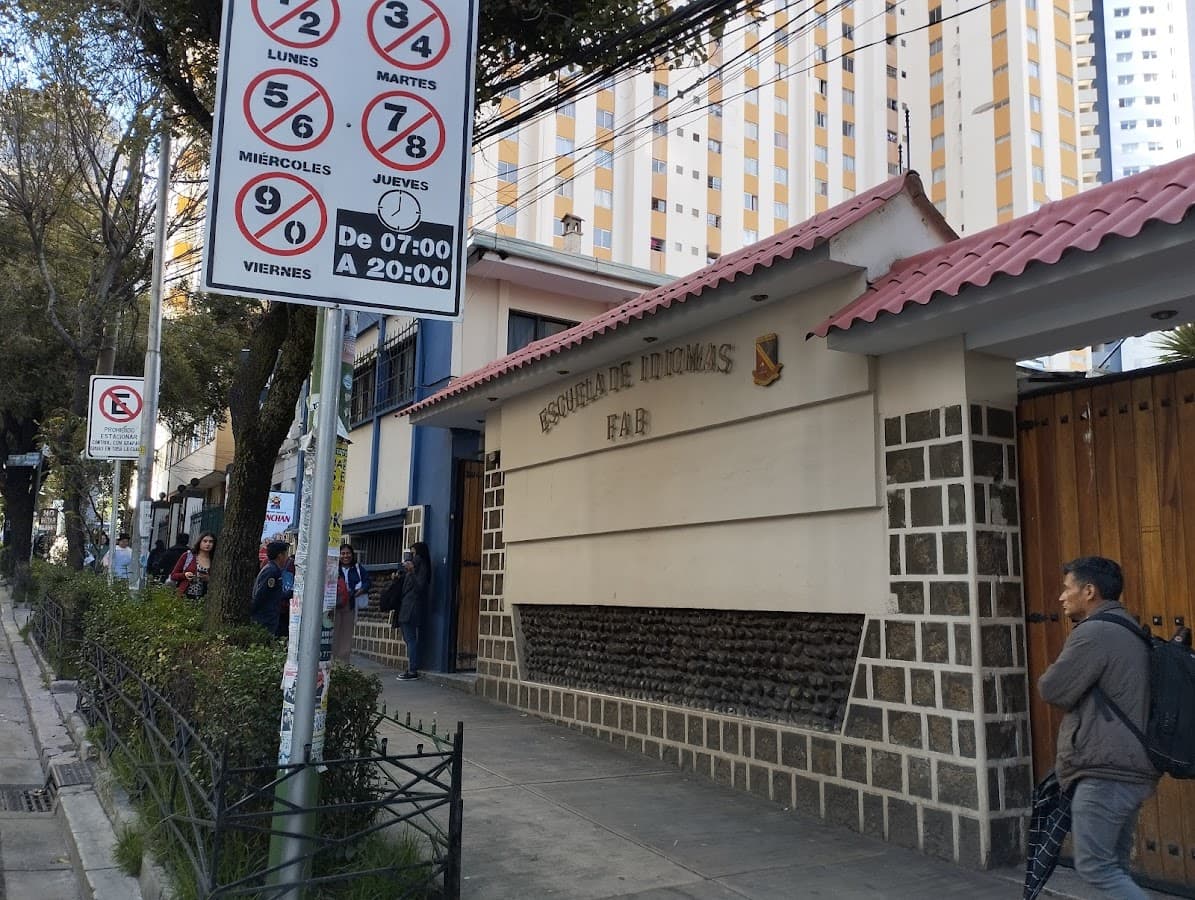 Escuela de Idiomas del Ejército — foto