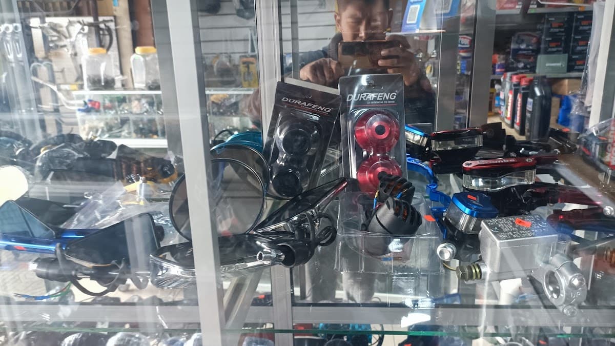 Moto repuestos TOLEDO — foto