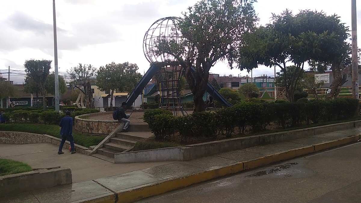 Parque SIGLO XX "Ciro Alegría Bazan" — foto