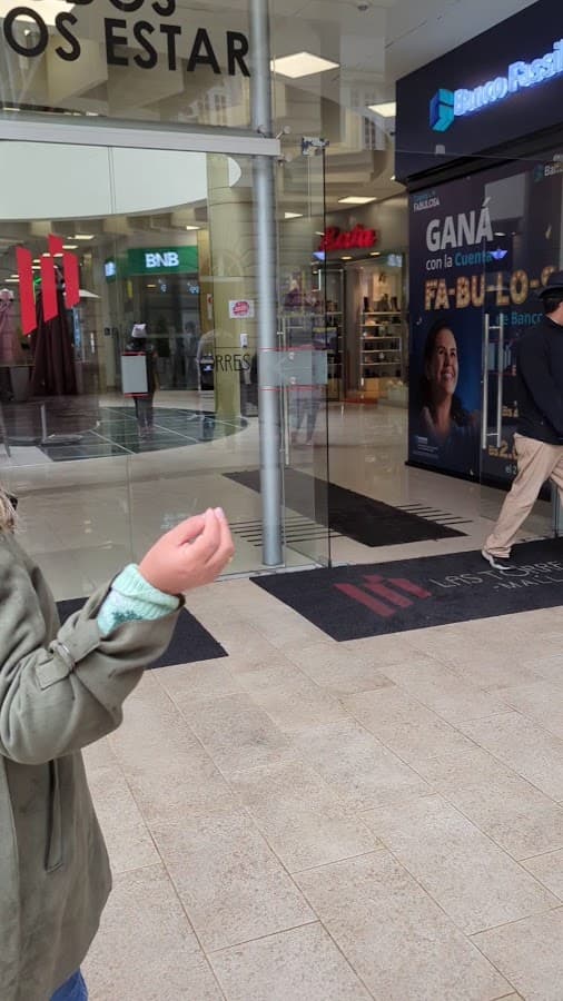 Las Torres Mall — foto