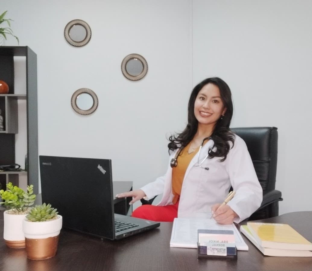 Dra. Nikol Bernal Garnica - Medico PNI Clínico - Nutrición Integrativa y Funcional, Cochabamba Bolivia