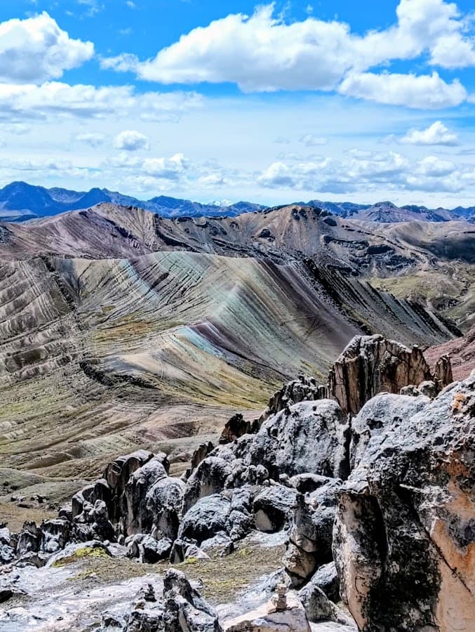 Palcoyo Rainbow Mountains Tour — foto