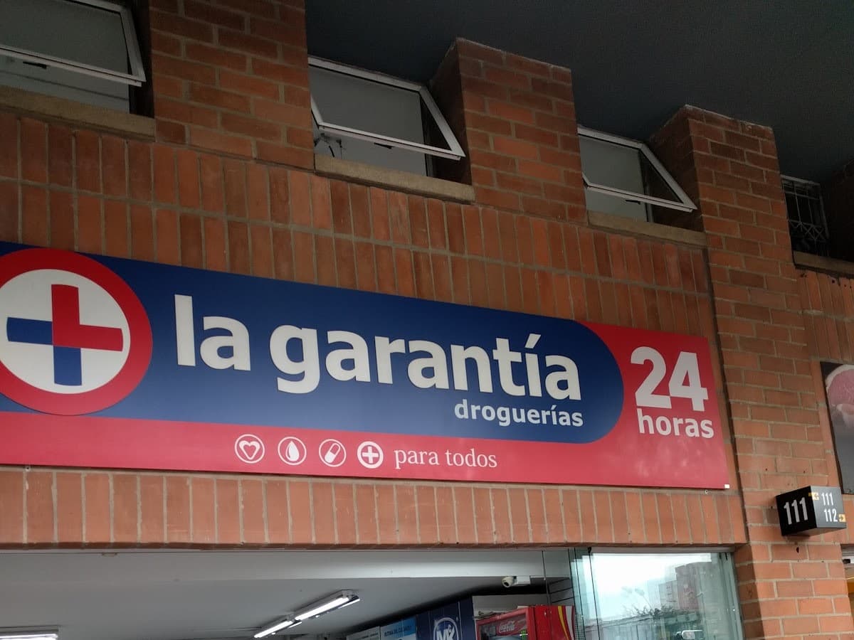 Farmacia Pasteur Avenida El Poblado — foto