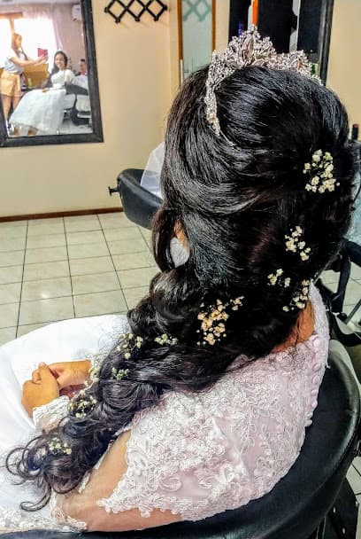 Ananka Rosa - salão de beleza/cabeleireira atendimento a domicílio e também em espaço próprio! — foto