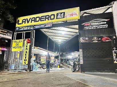 Avpvehiculos Lavautos-Taller de pintura y mecánica de motos -Itagui San Gabriel-24 horas lunes a domingo-máquinas autolavado — foto
