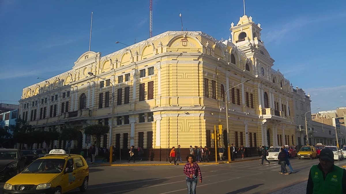 Palacio Municipal de Chiclayo. — foto