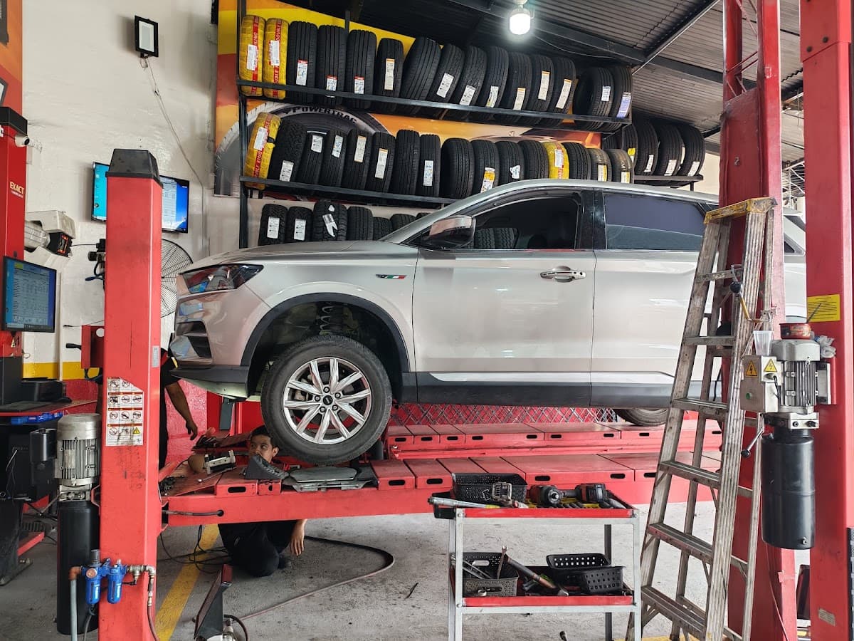 Taller Mecanico En Guayaquil Talleres Mopar — foto