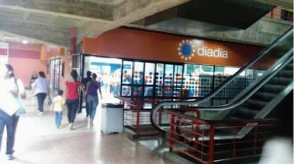 díadía El Valle. Practimercado y Supermercado en Caracas. — foto