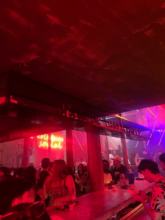 Rakata bar — foto