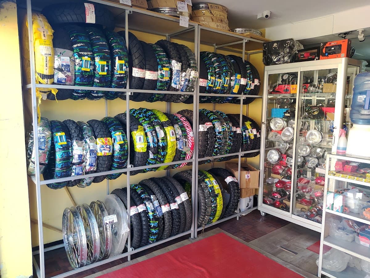 J&A Motors - Repuestos para motocicletas — foto