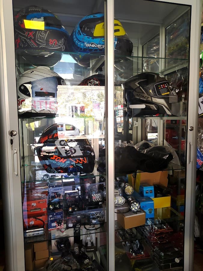 J&A Motors - Repuestos para motocicletas — foto
