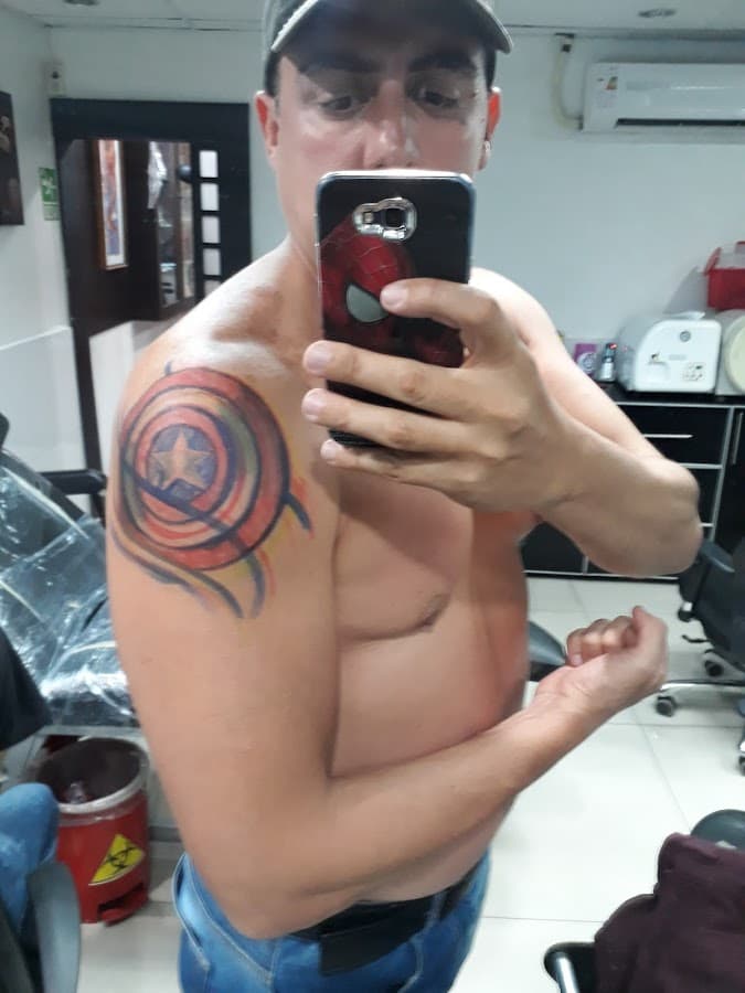 Mithostattoo — foto