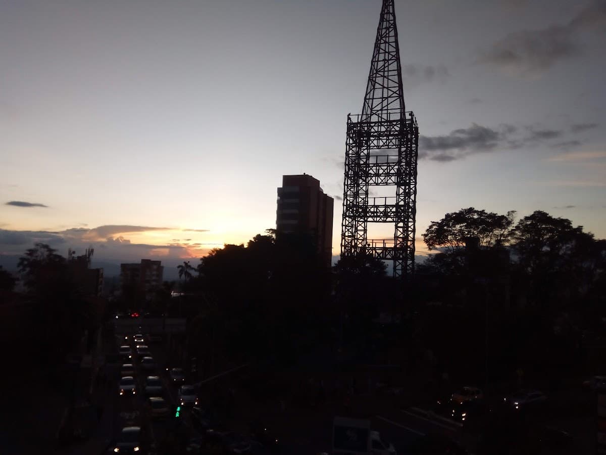 Antigua Torre del Cable Mariquita Manizales