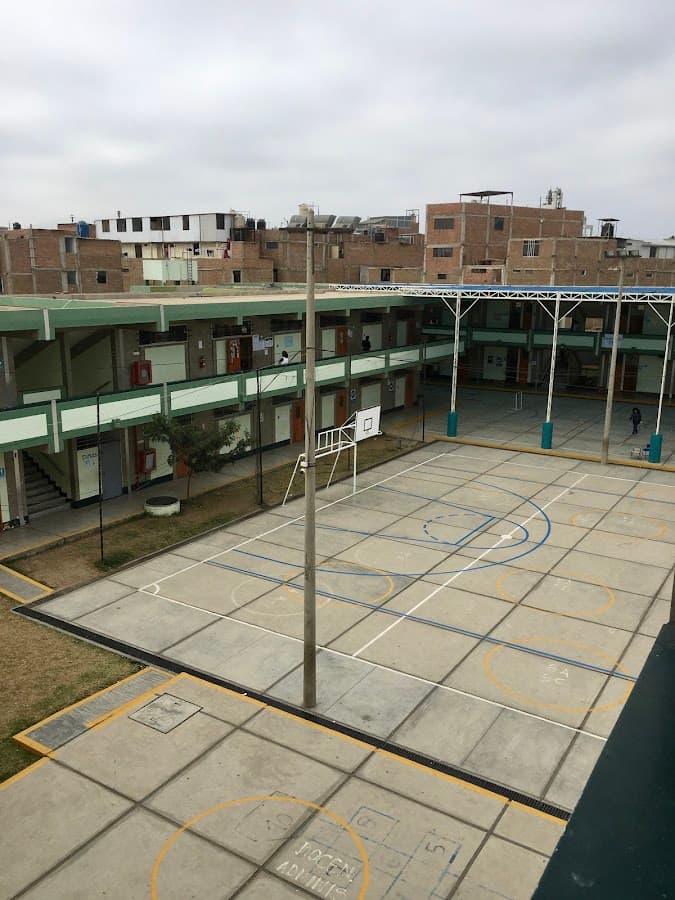 Institución Educativa 80002 Antonio Torres Araujo — foto
