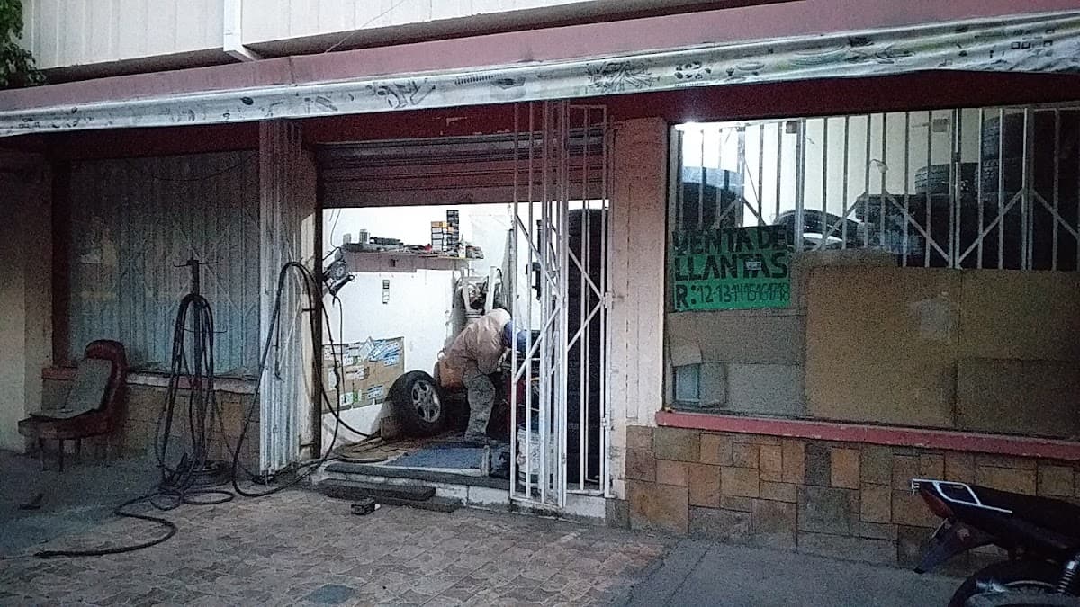 Gomería Libertador — foto