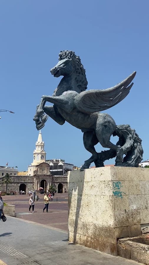 Monumento Los Pegasos — foto