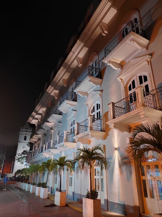 Intercontinental Travel — foto