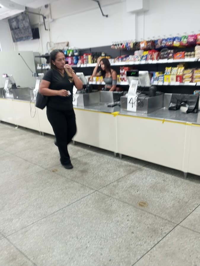 Supermercado gran futuro 888 — foto